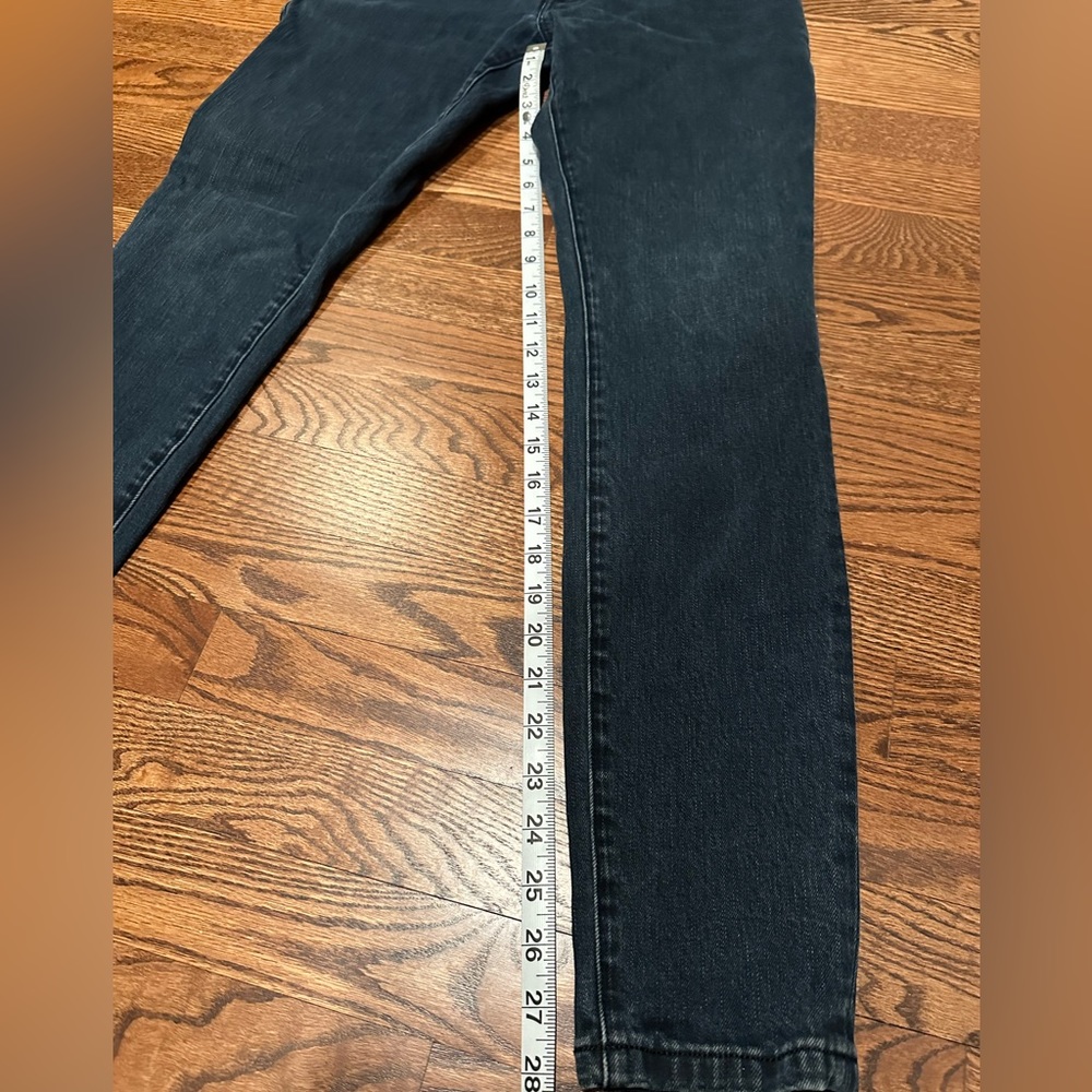Burberry Brit Skinny Low Rise Jeans in dark blue wash - Picture 4 of 9